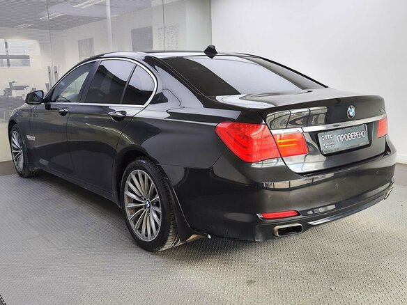 2011 BMW 7 серии 750i xDrive V (F01/F02/F04), чёрный, 1499000 рублей - вид 6