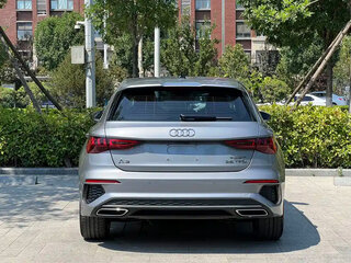 2023 Audi A3 Sportback 35 TFSI IV (8Y), серебристый, 1920100 рублей, вид 5