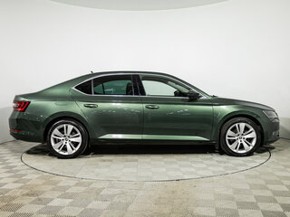 2018 Skoda Superb III, зелёный, 2079585 рублей, вид 4