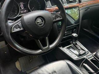 2014 Skoda Superb II Рестайлинг, белый, 1600000 рублей, вид 5