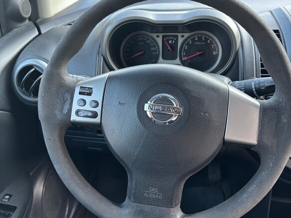 2006 Nissan Note I, бежевый - вид 9