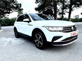 2021 Volkswagen Tiguan II Рестайлинг, белый, 3650000 рублей, вид 2
