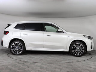 2025 BMW X1 Long 25Li xDrive III (U11/U12), белый, 5390000 рублей, вид 4