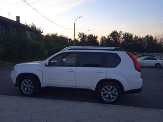2011 Nissan X-Trail II Рестайлинг, белый, 1550000 рублей, вид 4