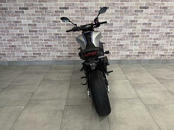 2023 Yamaha MT-09 (FZ-09), чёрный, 1182000 рублей - вид 6