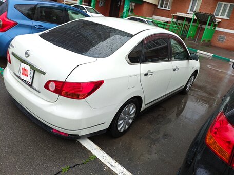2009 Nissan Bluebird Sylphy II (G11), белый, 730000 рублей, вид 3