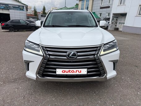 2017 Lexus LX 570 III Рестайлинг 2, белый, 7900000 рублей, вид 2