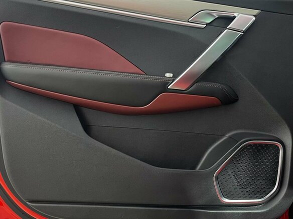 2023 Geely Coolray I, красный, 1853000 рублей - вид 17