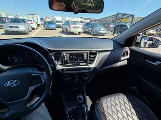 2017 Hyundai Solaris II, бежевый, 1300000 рублей, вид 5