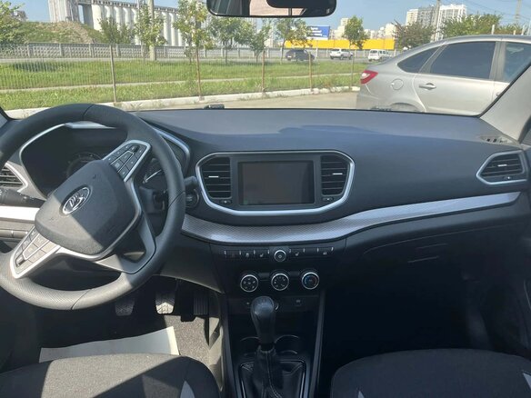 2026 Lada (ВАЗ) Vesta I Рестайлинг (NG), серебристый, 1705000 рублей - вид 10