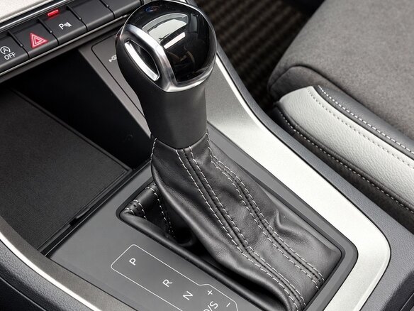 2023 Audi Q3 35 TFSI II (F3), белый, 2430000 рублей - вид 10
