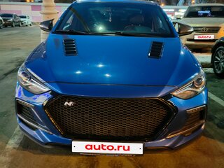 2017 Hyundai Avante VI, синий, 1850000 рублей, вид 2