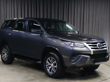 2019 Toyota Fortuner II, серый, 2799000 рублей, вид 3