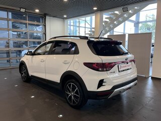 2021 Kia Rio X IV Рестайлинг, белый, 1999000 рублей, вид 5