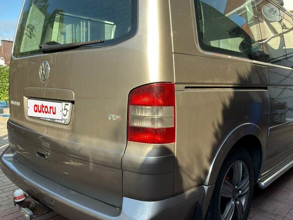 2009 Volkswagen Multivan T5, бежевый, 1335000 рублей - вид 2