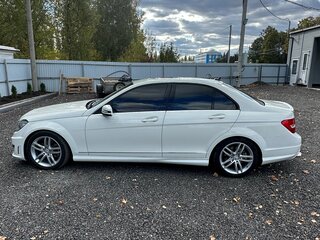 2011 Mercedes-Benz C-Класс 300 III (W204) Рестайлинг, белый, 1850000 рублей, вид 4