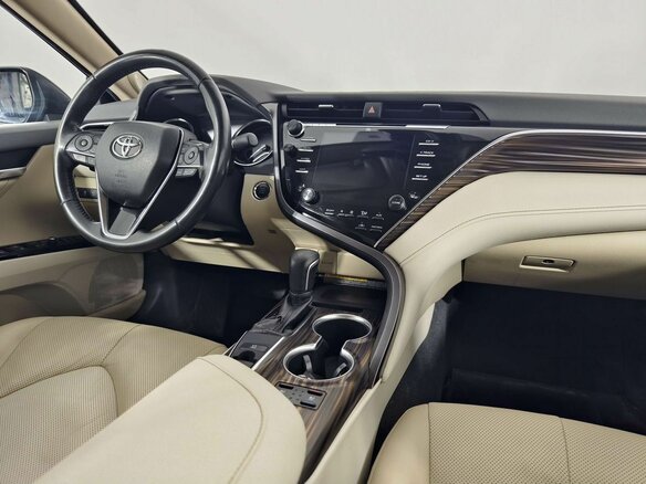 2019 Toyota Camry VIII (XV70), чёрный, 2689000 рублей - вид 10