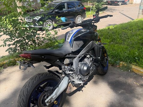 2021 Yamaha MT-09 (FZ-09), чёрный, 950000 рублей, вид 2
