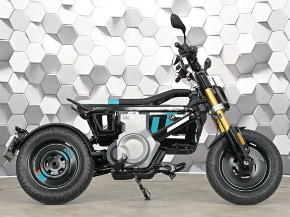 2024 BMW CE 02, чёрный, 629000 рублей - вид 2