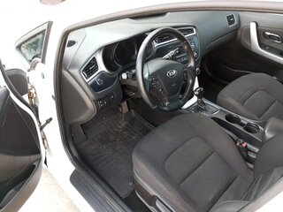 2018 Kia Ceed II Рестайлинг, белый, 1150000 рублей, вид 5