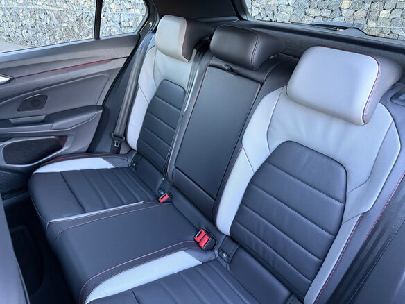 2021 Volkswagen Golf GTI VIII, серый, 3950000 рублей - вид 7