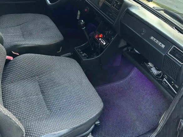 2011 Lada (ВАЗ) 2107, чёрный - вид 6
