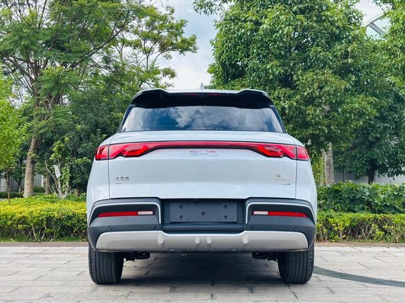 2025 BYD Yuan Up 32 kWh, белый - вид 20