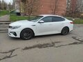 2020 Kia Optima IV Рестайлинг, белый, 2200000 рублей - вид 2