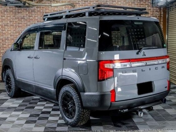 2022 Mitsubishi Delica D:5 I Рестайлинг, серебристый - вид 6