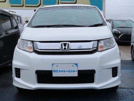 2015 Honda Freed Spike I Рестайлинг 2, белый, 800000 рублей, вид 1