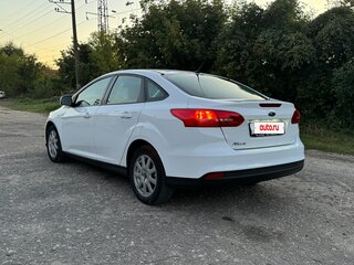 2015 Ford Focus III Рестайлинг, белый, 1070000 рублей, вид 1