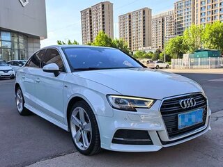 2019 Audi A3 III (8V) Рестайлинг, белый, 1510000 рублей, вид 3