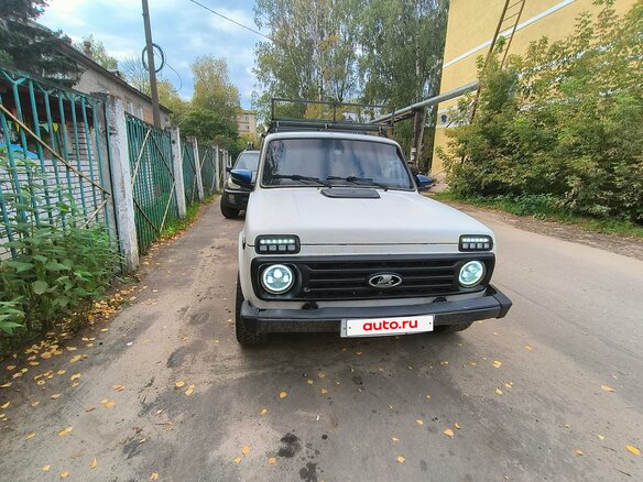 2003 Lada (ВАЗ) 2121 (4x4) I Рестайлинг, белый, 210000 рублей - вид 1