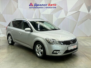 2012 Kia Ceed I Рестайлинг, серебристый, 840000 рублей, вид 3