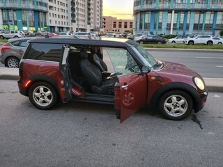 2009 Mini Clubman One I, красный, 799000 рублей, вид 5