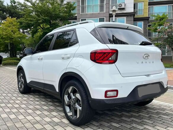 2022 Hyundai Venue I, белый, 1823000 рублей - вид 5