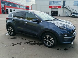 2020 Kia Sportage IV Рестайлинг, синий, 2500000 рублей, вид 2
