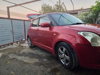 2004 Suzuki Swift III, красный, 480000 рублей, вид 4