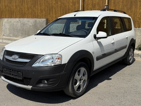 2019 Lada (ВАЗ) Largus Cross I, белый, 700000 рублей, вид 3