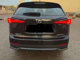2018 Lexus NX 200 I Рестайлинг, чёрный, 3400000 рублей, вид 5