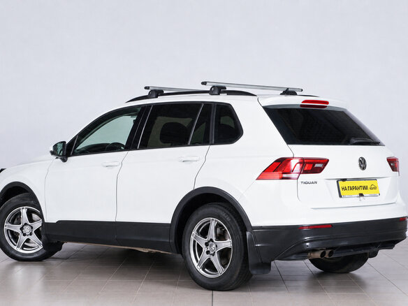 2017 Volkswagen Tiguan II, белый, 2099000 рублей - вид 3