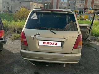 1996 Daihatsu Pyzar I, зелёный, 190000 рублей, вид 2