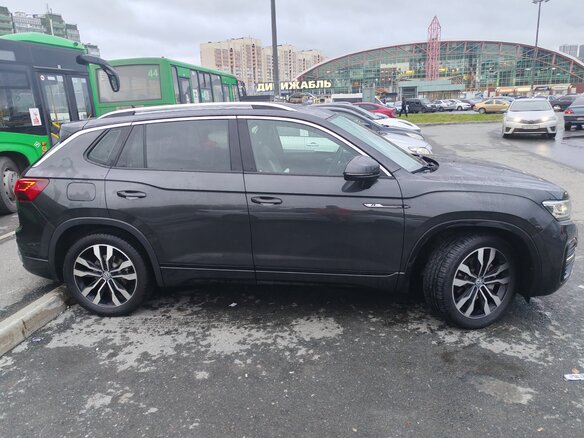 2020 Volkswagen Tayron I, серый, 3250000 рублей - вид 4