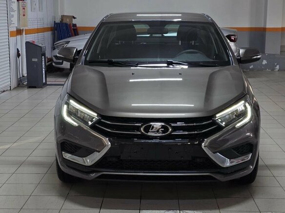 2026 Lada (ВАЗ) Vesta I Рестайлинг (NG), коричневый, 1875000 рублей - вид 3