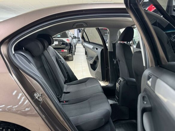 2012 Volkswagen Jetta VI, коричневый, 729000 рублей - вид 12