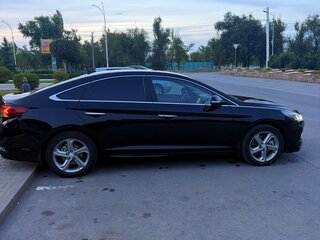 2017 Hyundai Sonata VII (LF) Рестайлинг, чёрный, 1850000 рублей, вид 4