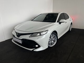 2019 Toyota Camry VIII (XV70), белый, 2540000 рублей, вид 2