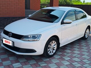2013 Volkswagen Jetta VI, белый, 800000 рублей, вид 1