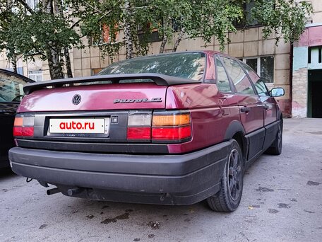 1990 Volkswagen Passat B3, красный, 140000 рублей, вид 4