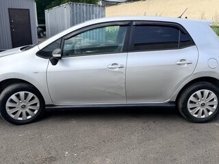 2010 Toyota Auris I Рестайлинг, серебристый, 650000 рублей, вид 5